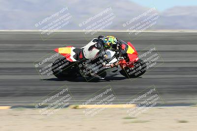 media/May-10-2025-Race Pace (Sat) [[db32fef2da]]/Vested/3-Bowl Set 1 (9am)/